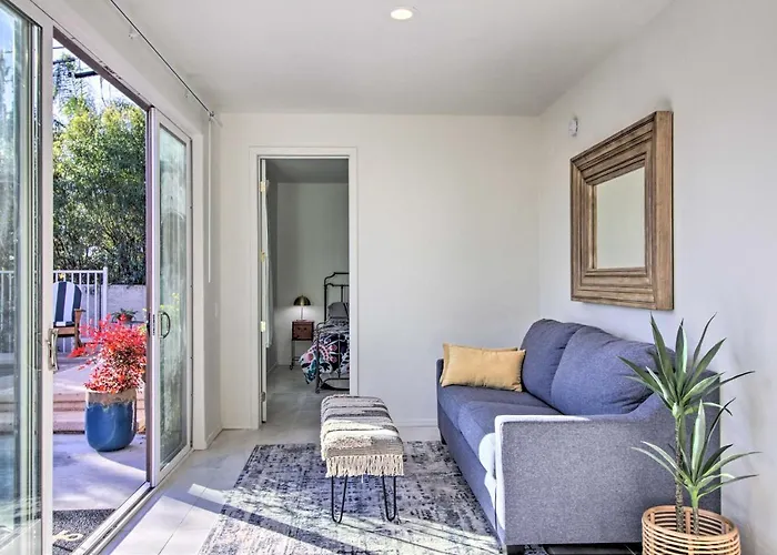 Holiday home < 3 Mi To U Of A: Poolside Oasis In Tucson! Tucson