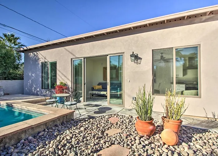 Holiday home < 3 Mi To U Of A: Poolside Oasis In Tucson! Tucson